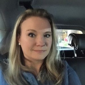 Meet your Posher, Elise